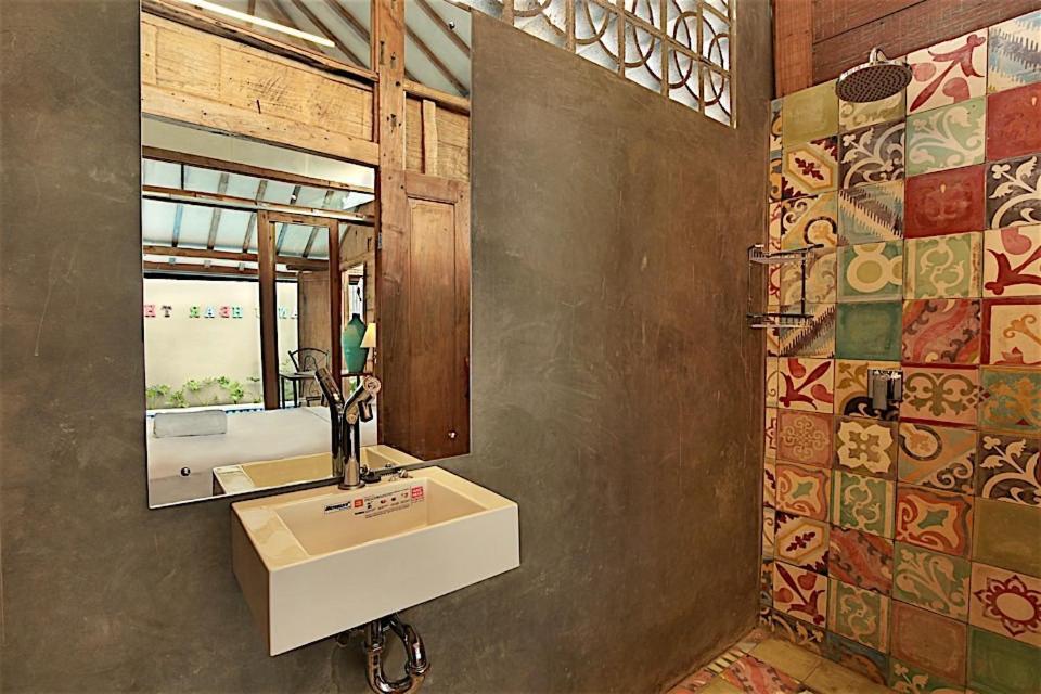 Villa Joglo Batu Belig Canggu Exterior foto